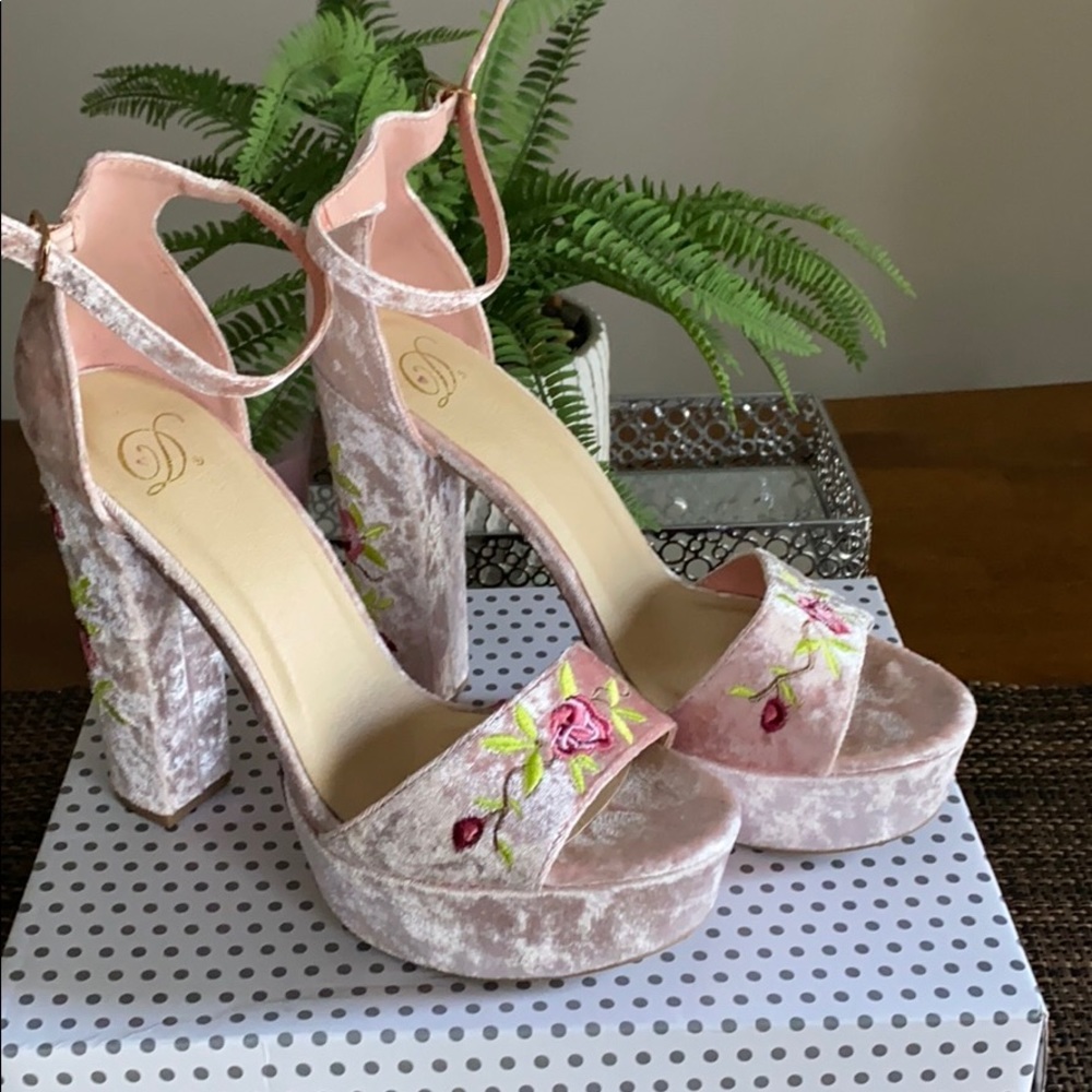 Pink velvet platform heel